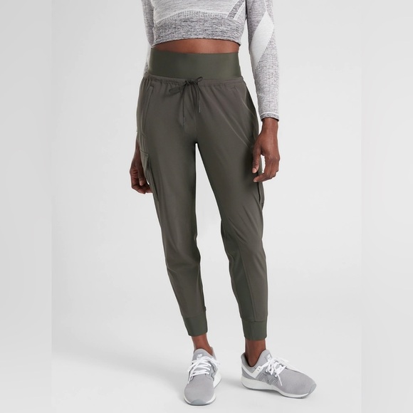 Athleta Sutton Jogger Pants in Arbor Olive Size 6 - Picture 1 of 11